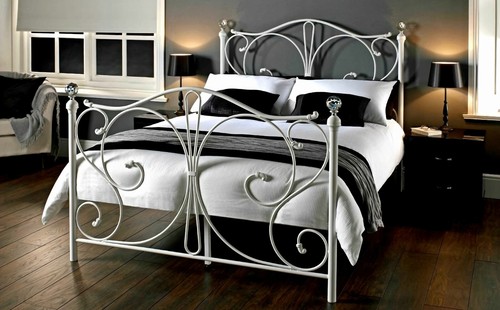 Bed frame metal 4ft6 double - metal,